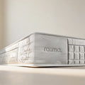 RAUMA Signature Matratze – Ecke mit Logo